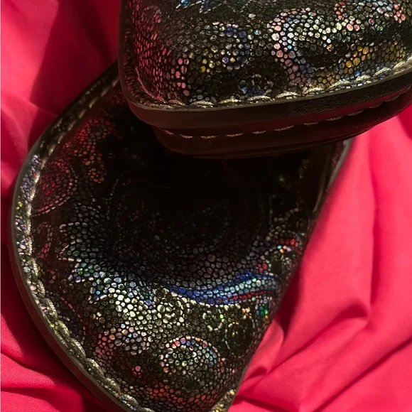 Algeria Leather multicolored Leather 1-1/2” slide ins - Picture 6 of 7